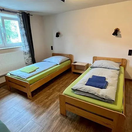 Franky House Am Nürburgring Frühstückspension *