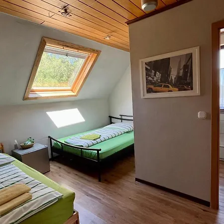 Bed & Breakfast Franky House Am Nuerburgring