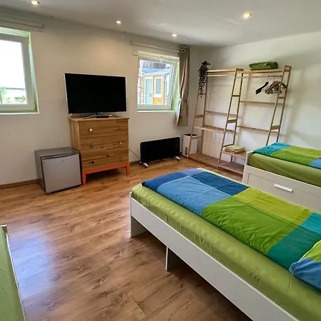 Franky House Am Nürburgring 3* Quiddelbach