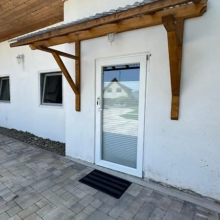 Franky House Am Nuerburgring Bed & Breakfast *