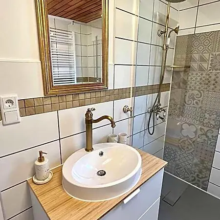 Franky House Am Nuerburgring Bed & Breakfast Quiddelbach