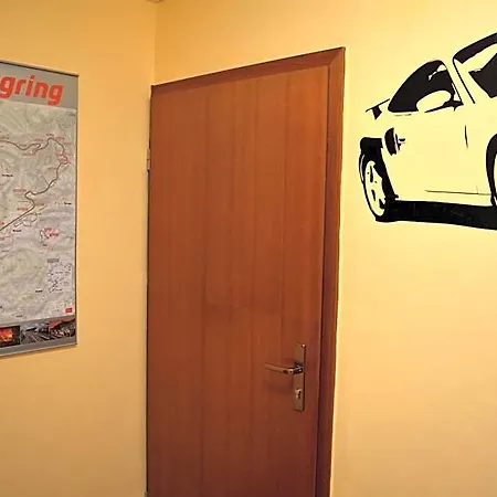 Bed & Breakfast Franky House Am Nuerburgring 3*