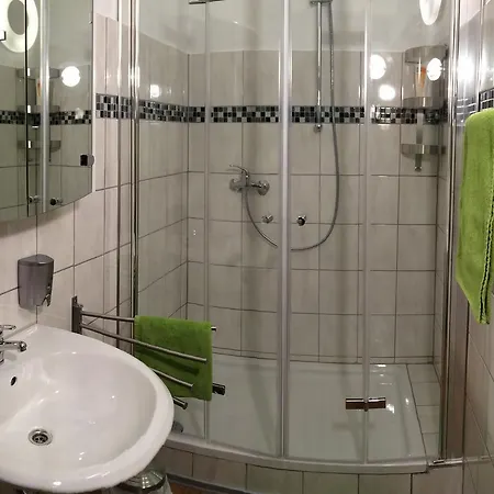 Franky House Am Nuerburgring 3* Quiddelbach