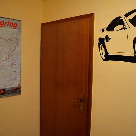 Franky House Am Nürburgring Frühstückspension Quiddelbach
