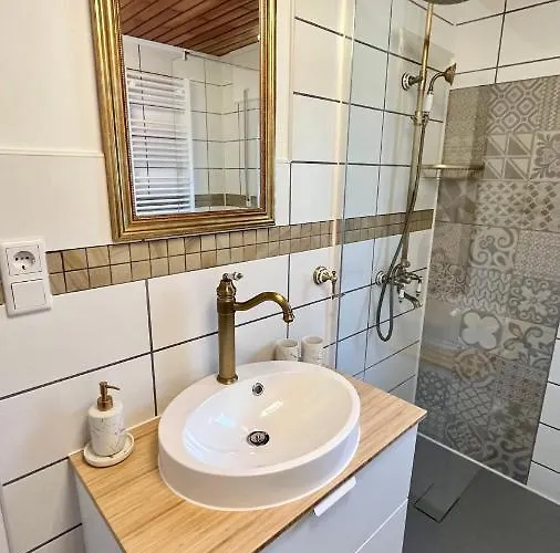 Franky House Am Nuerburgring Bed & Breakfast Quiddelbach