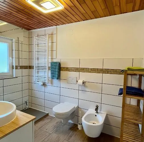 Franky House Am Nürburgring Bed and breakfast Quiddelbach